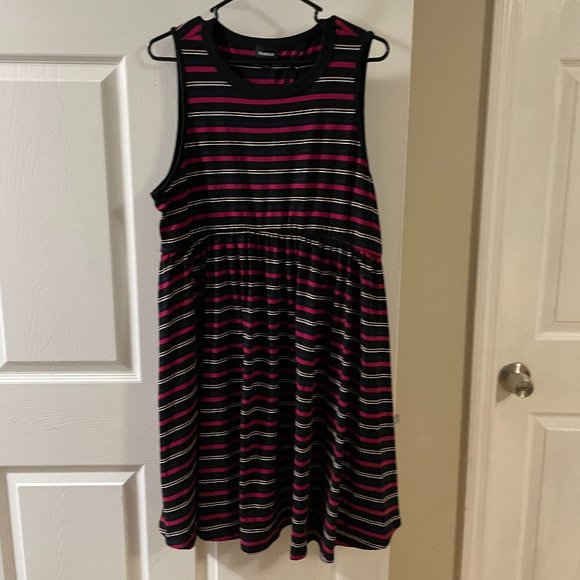 Women's Torrid Dress. - Picture 1 of 3